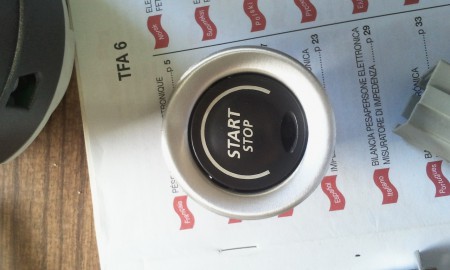 [VENDIDO] Botão Start-Stop - Reunault Laguna
